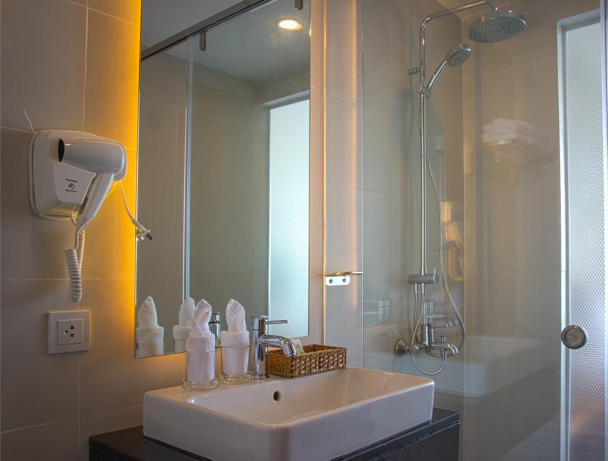 Luxury Holiday Nha Trang Bagian luar foto