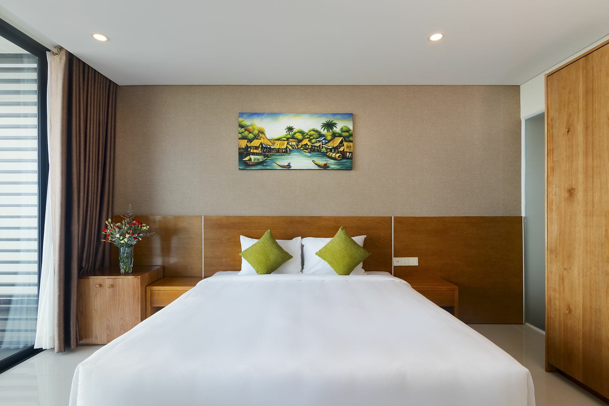 Luxury Holiday Nha Trang Bagian luar foto